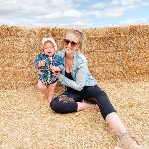 Meet your Posher, Courtney